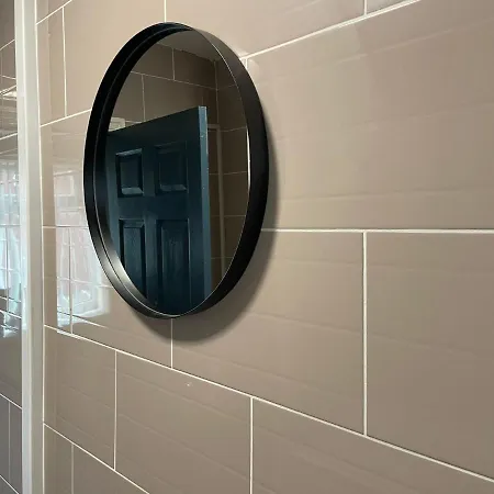 Deluxe In 20 Percent Off For Drake Concert Attendees! * Manchester