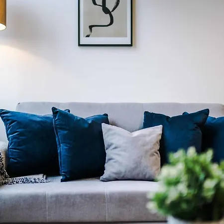 Sky Gardens - Contemporary Duplex