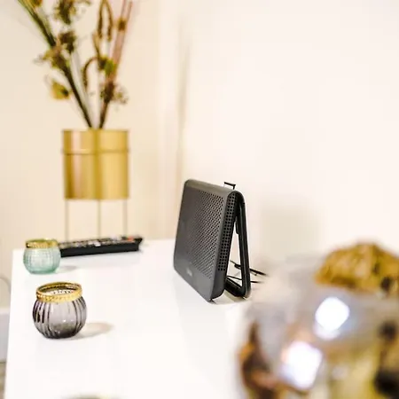 Spacious 4 Bedroom Modern House Near Centre Sleeps 12 Casa de Férias Manchester