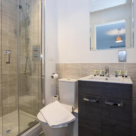 Fantastic 2 Bedroom Duplex In