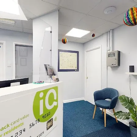 Daire Comfy Ensuite Bedrooms At Gardens Near Centre Manchester