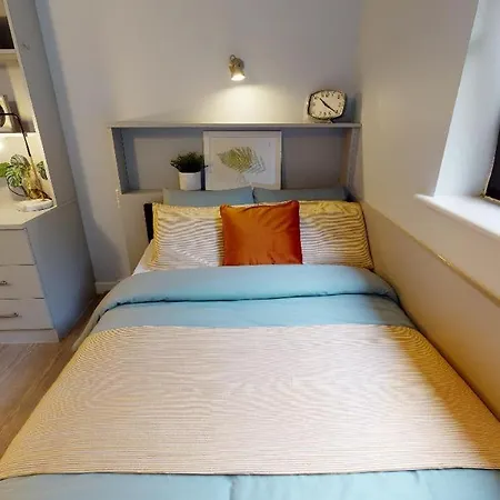 Comfy Ensuite Bedrooms At Gardens Near Centre Daire Manchester