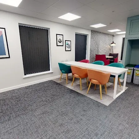 Comfy Ensuite Bedrooms At Gardens Near Centre Daire Manchester