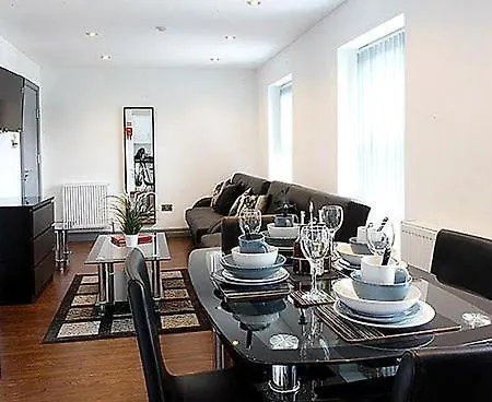 Lewis 3 Well Located Northern Quarter Sleeps Upto 8 Daire