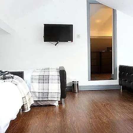Lewis In The Heart Of The Northern Quarter Sleeps Up To 12 Apartman *