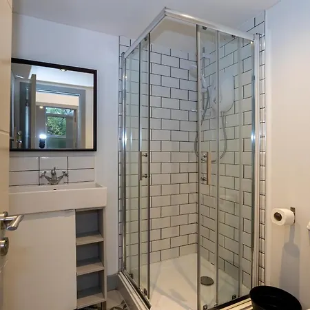 Pillo Serviced - Salford * Manchester