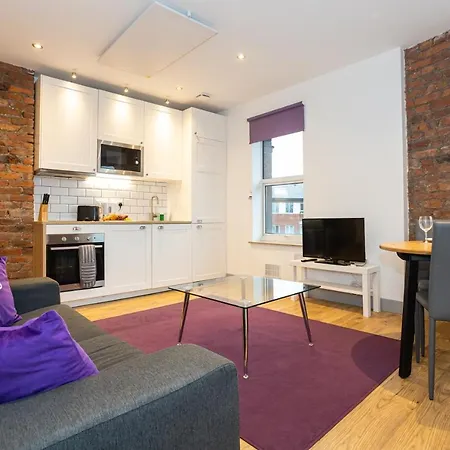 Pillo Serviced - Salford * Manchester