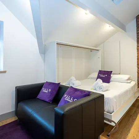 Pillo Serviced - Salford Apartment