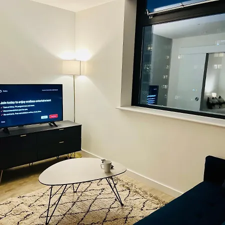 Apartment Brand New Modern 1 Bed Near Old Trafford Stadium