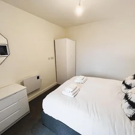 Apartment Brand New Modern 1 Bed Near Old Trafford Stadium