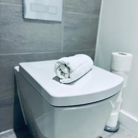 Brand New Modern 1 Bed Near Old Trafford Stadium