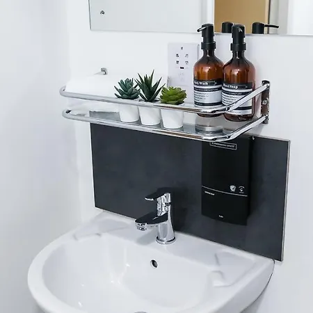 アパート Spacious Central 1 Bedroom *