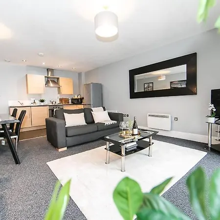 Super Spacious 2 Bed * マンチェスター