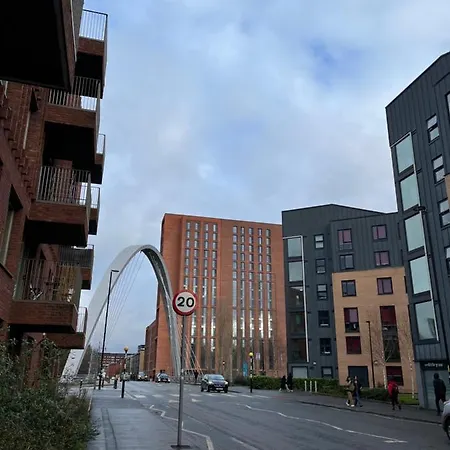 Tatil Evi Entire Captivating 2-bed House In Manchester
