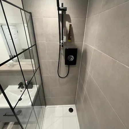 Modern Cosy 1 Bed Near Centre~double Bed~parking Манчестер