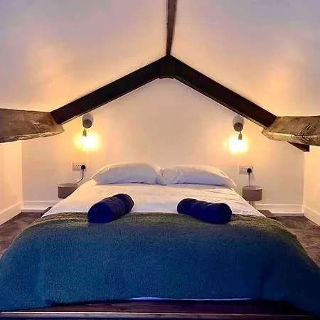 Central, Unique 4-storey House In Northern Quarter, Accommodatie bij particulieren Manchester