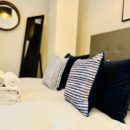 Modern One Bedroom Near Old Trafford Stadium * Μάντσεστερ