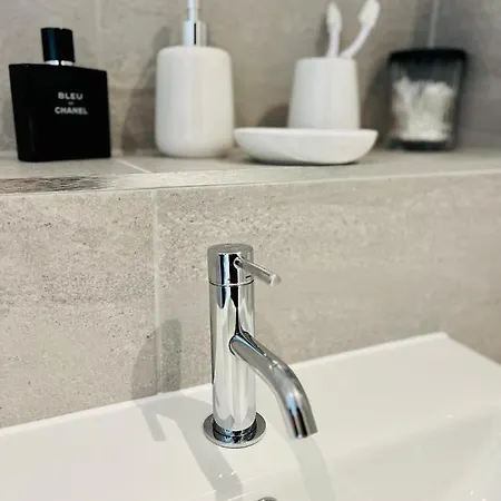 Lägenhet Fabulous One Bedroom Near Old Trafford Stadium *