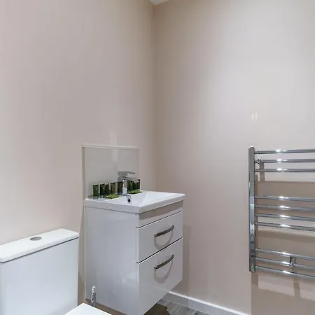 Fantastic 1 Bed Flat - Sleeps 3 マンチェスター