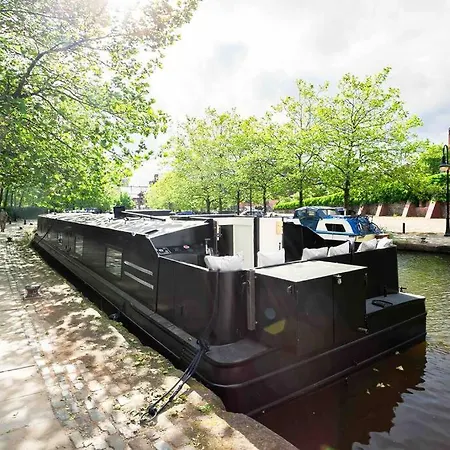 Botel The Vaetten Hues Luxury Boat