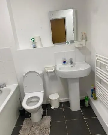 Eaglet 2 Bedroom Luxury Near Etihad Staduim מנצ'סטר