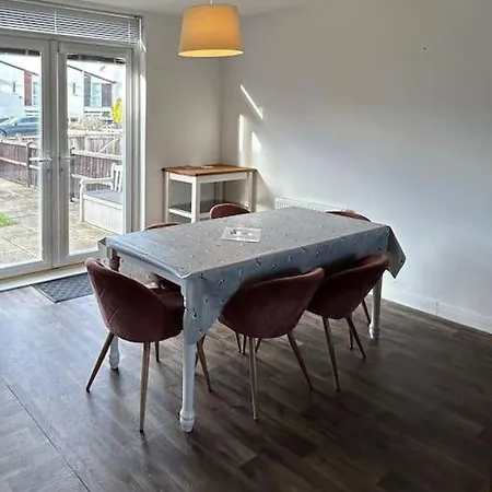 Great House + Air Conditioning + Free Car Parking