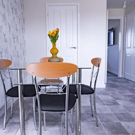 別荘 2-bed House With Canal View Garden & Petsok *