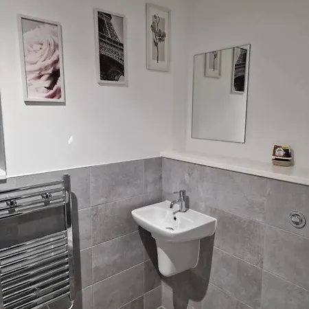 アパート Luxury 2 Bed, 2 Bath - The Quays *