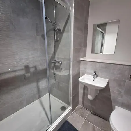 Luxury 2 Bed, 2 Bath - The Quays * מנצ'סטר