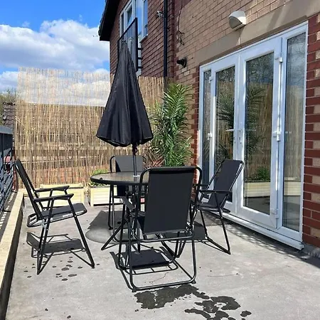 Appartement The Burton- Free Gated Parking *