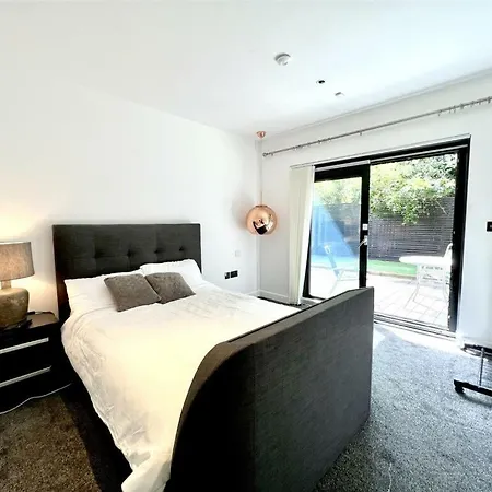 Apartmán 8 Woodsend, 135a Barlow Moor Road, Didsbury, M20 2pw *