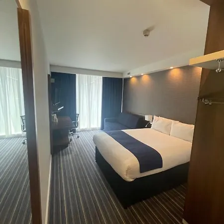 Hotel Express Centre By Ihg