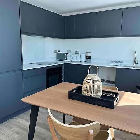 Lägenhet 1 Bed Flat With View Of Old Trafford *