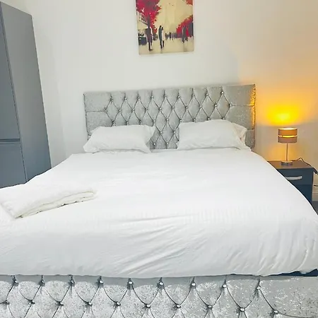 Отель The Pleasant House 3*
