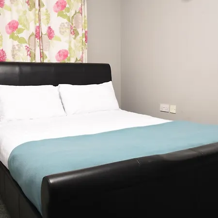 87 Rawsthorne Avenue * مانشستر