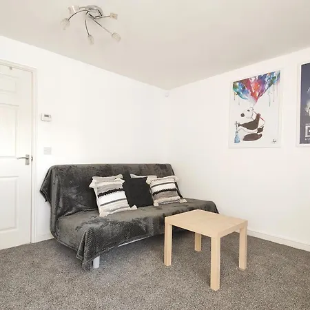 The Metcombe - With Free Parking - 10 Minutes Walk To Coop Live Arena & Etihad Stadium * Manchester