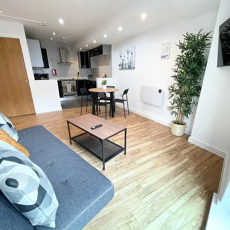 Апартаменты The Works-fresh 2bed In Centre, Opposite Arndale.
