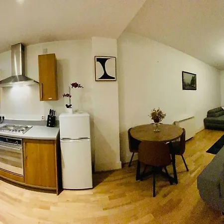 Beautiful Open Plan Living!