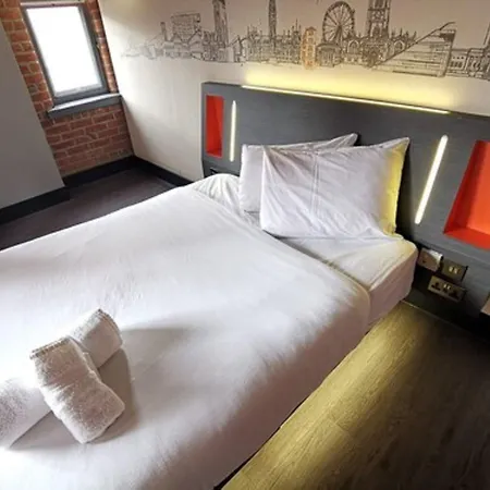 Easyhotel Hotel 2*