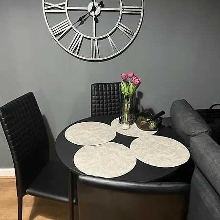 Center Проживание в семье