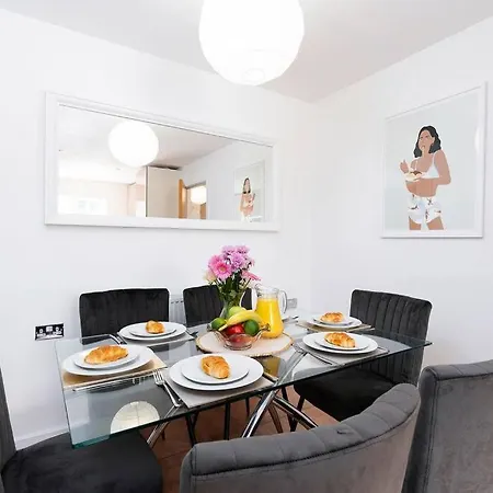 Prázdninový dům 6 Beds 3 Bathroom House Close To Mcr City Centre *
