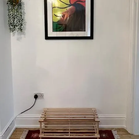 בית אירוח House In The Heart Of