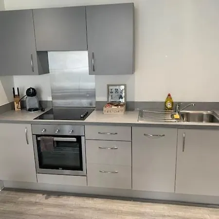 Beautiful 2 Bedroom Apartman