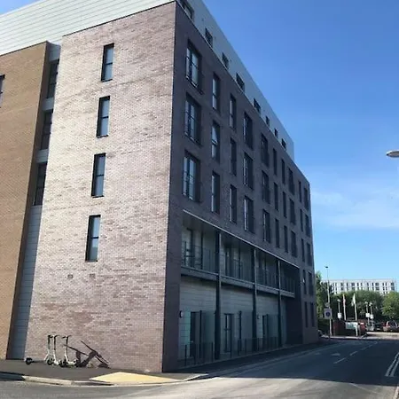 3 Bedroom Free Parking Manchester