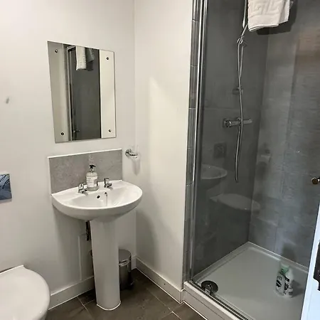 Fab, Spacious Studio+balcony Mcr *