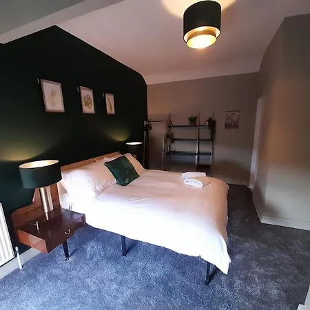 Nyaraló Chic 5 Double Bedroom House - 15 Min To