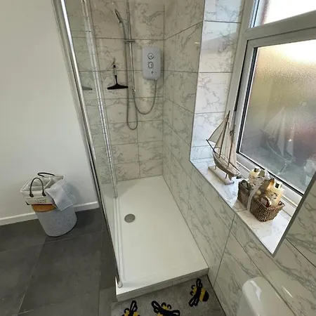 2 Bedroom Flat Close To City, Stadium And Coop Arena Апартаменты Манчестер
