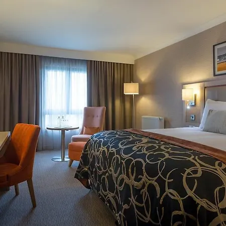 Отель Clayton Centre 4*