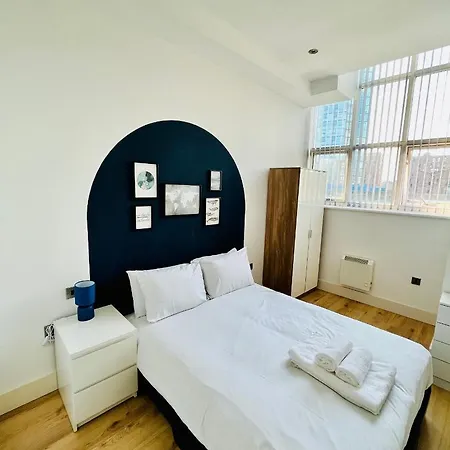 Appartement Bright And Spacious 2 Bed Apt - Sleeps Up To 6