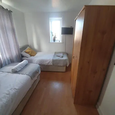 Elsham Gardens - Shared Facilities Manchester